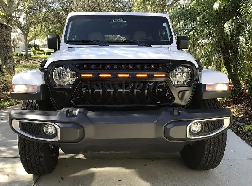 Overtread Borrego Front Grille for 2018-23 Jeep Wrangler JL & Gladiator JT 19034